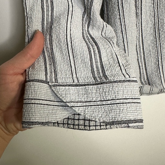 Habitat White Black Textured Striped Buttoned Blouse Size Small - Picture 5 of 8